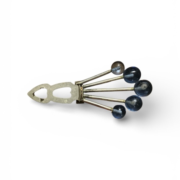 Vintage 1940s Blue Bead Dress Clip - Picture 2 of 5